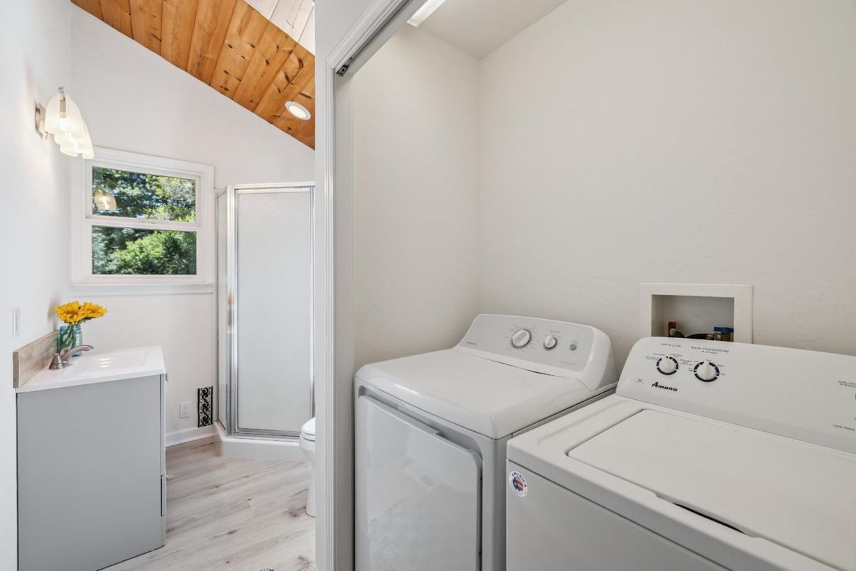 Interior, Utility Closets, Washer, Wooden Ceilings, Wood Texture Flooring