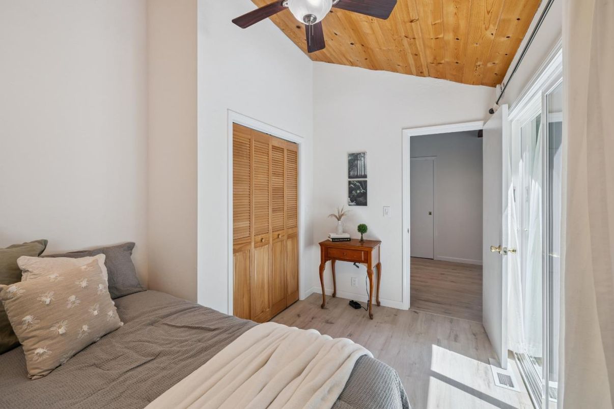 Bedroom, Interior, Wooden Ceilings, Wood Texture Flooring