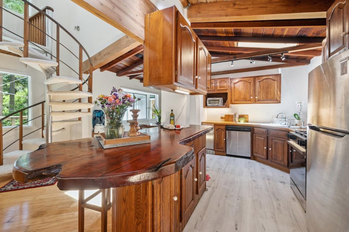 Dining room, Interior, Kitchen, Stainless Steel Appliances, Wooden Beams, Wooden Ceilings, Wood Texture Flooring