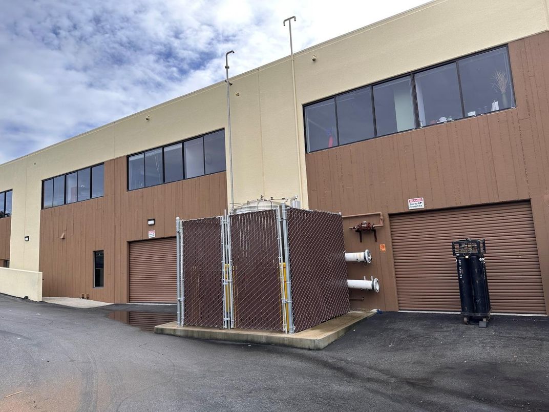 Exterior, Facade, Modern
