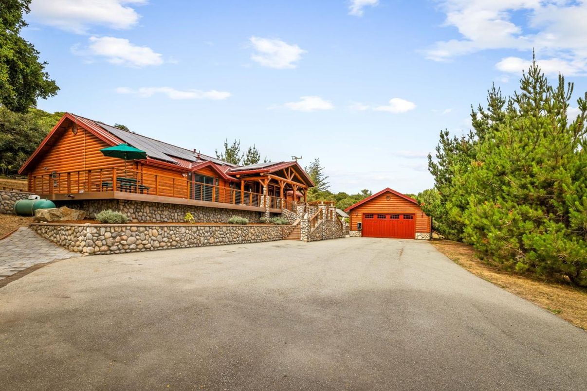 Backyard, Detached Garage, Exterior, Solar Panels