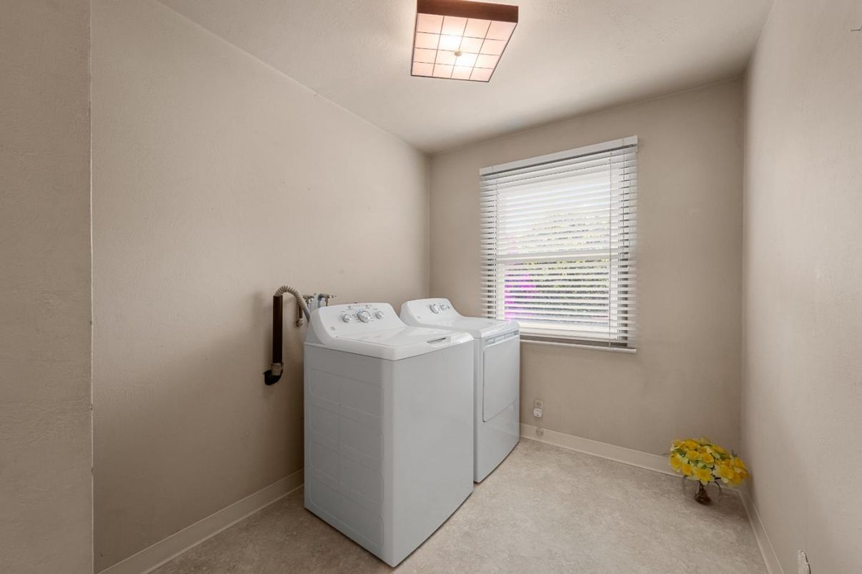 Interior, Washer
