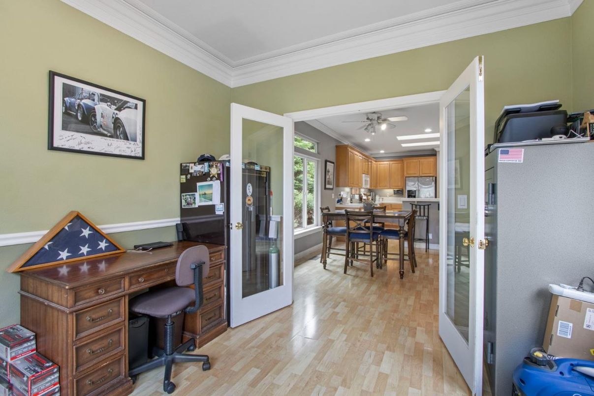Home Office, Interior, Kitchen, Recessed Lighting, Wood Texture Flooring