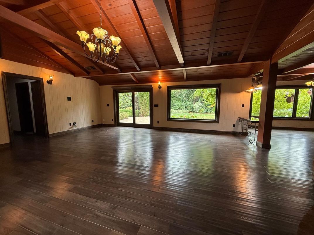 Chandelier, Empty room, Interior, Wooden Beams, Wooden Ceilings, Wood Texture Flooring