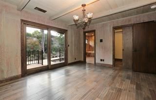 Chandelier, Empty room, Interior, Wood Texture Flooring