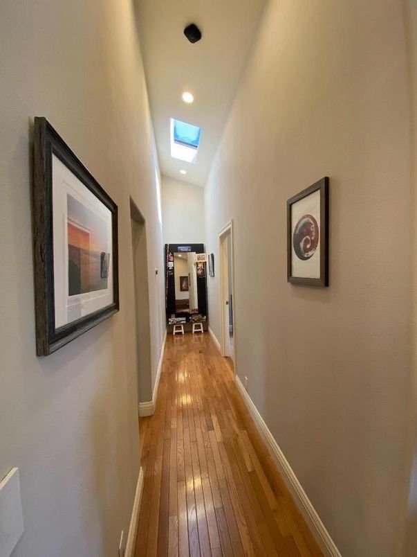 Interior, Recessed Lighting, Wood Texture Flooring