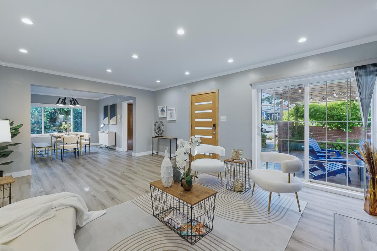 Dining room, Interior, Living room, Recessed Lighting, Wood Texture Flooring