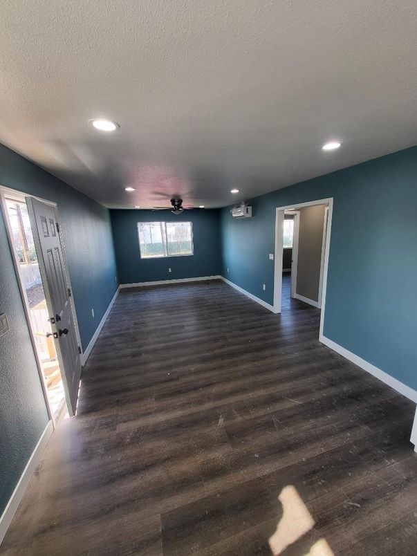 Empty room, Interior, Recessed Lighting, Wood Texture Flooring