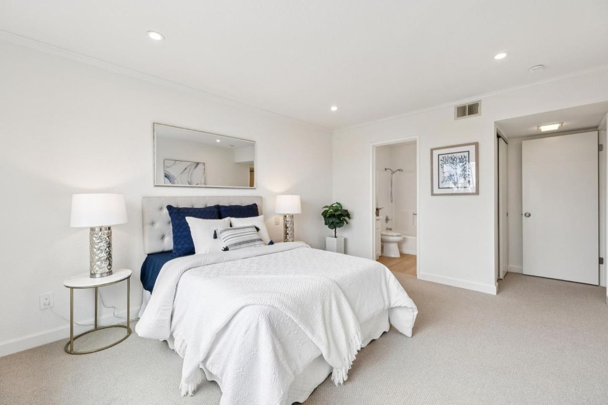 Bathroom, Bedroom, Interior, Recessed Lighting