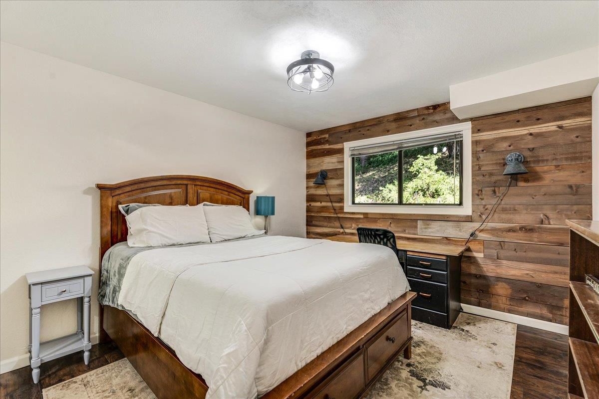 Bedroom, Interior, Wood Texture Flooring, Wooden Walls