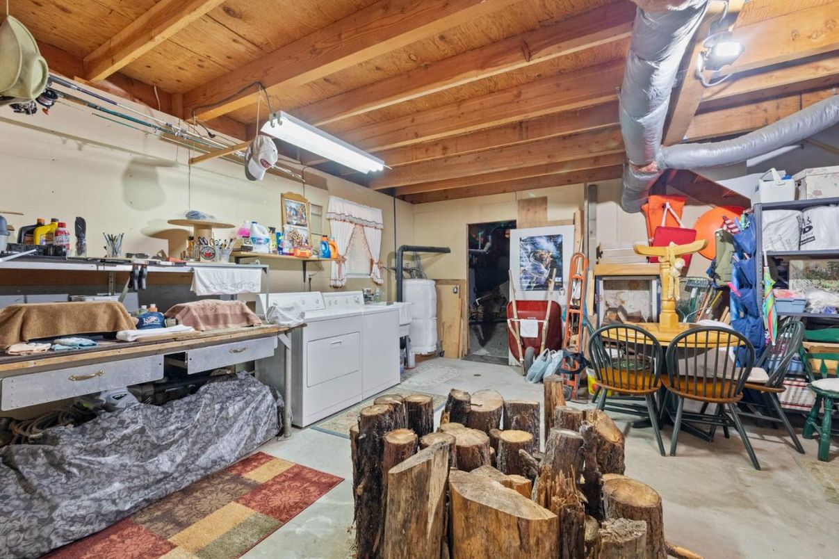 Interior, Washer, Wooden Beams, Wooden Ceilings