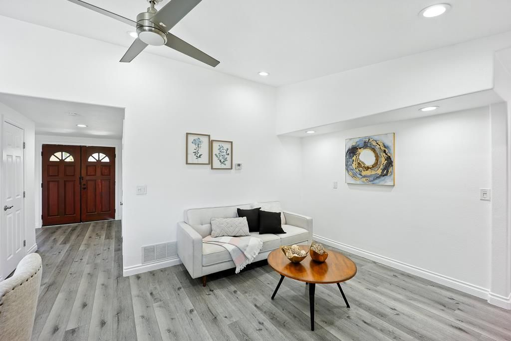 Interior, Living room, Recessed Lighting, Wood Texture Flooring