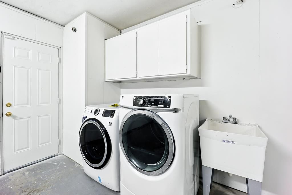 Interior, Washer
