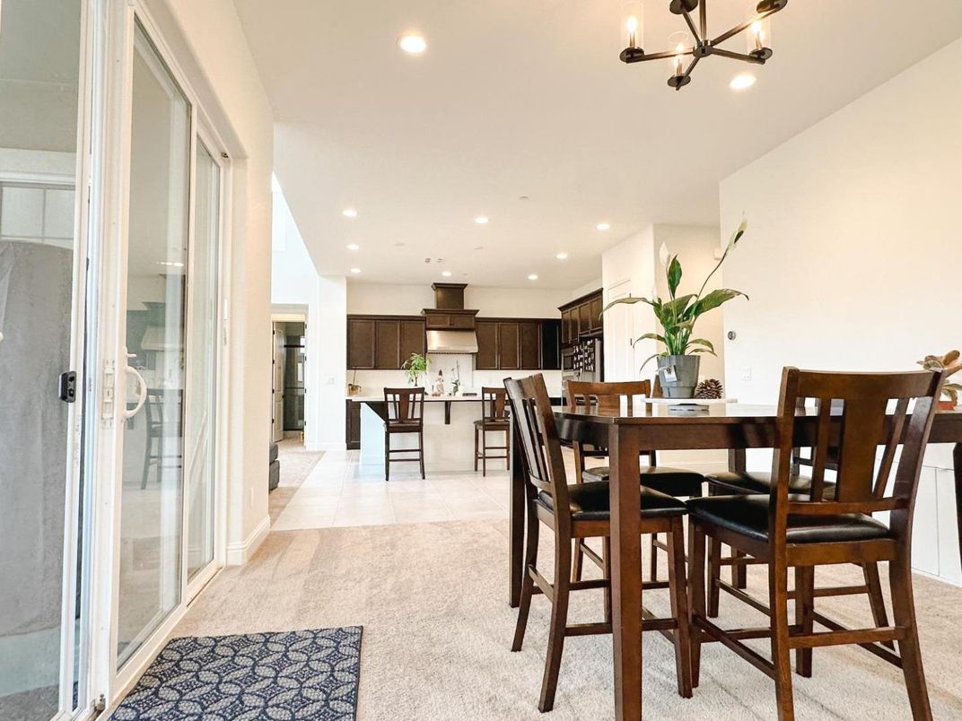 Dining room, Interior, Kitchen, Pendant Lights, Recessed Lighting, Stainless Steel Appliances
