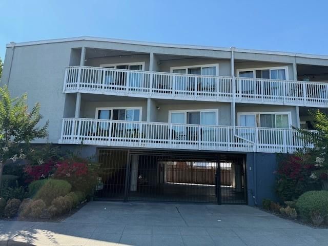 Exterior, Facade, Condo Building