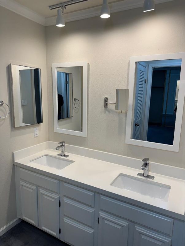 Bathroom, Dual Sink Vanities, Interior