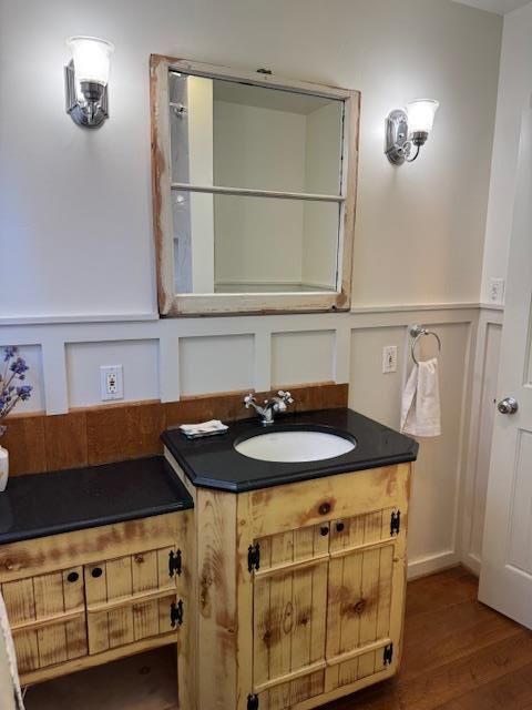 Bathroom, Interior, Wood Texture Flooring