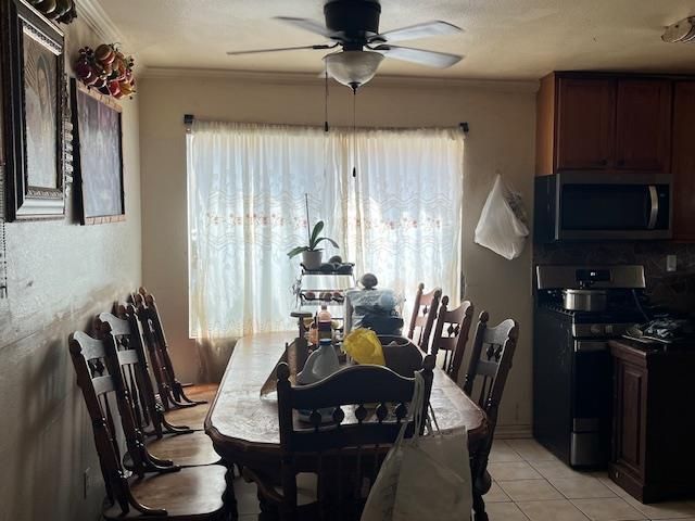 Dining room, Interior