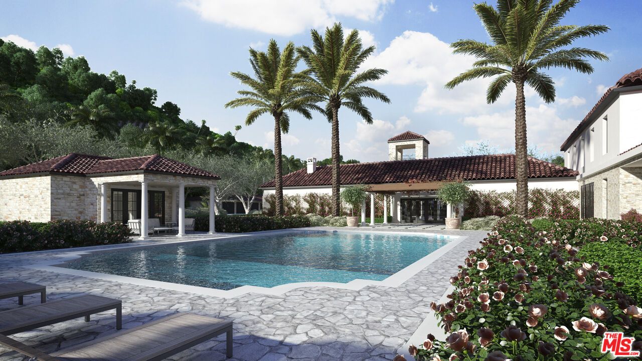 Exterior, Facade, Pool, Mediterranean