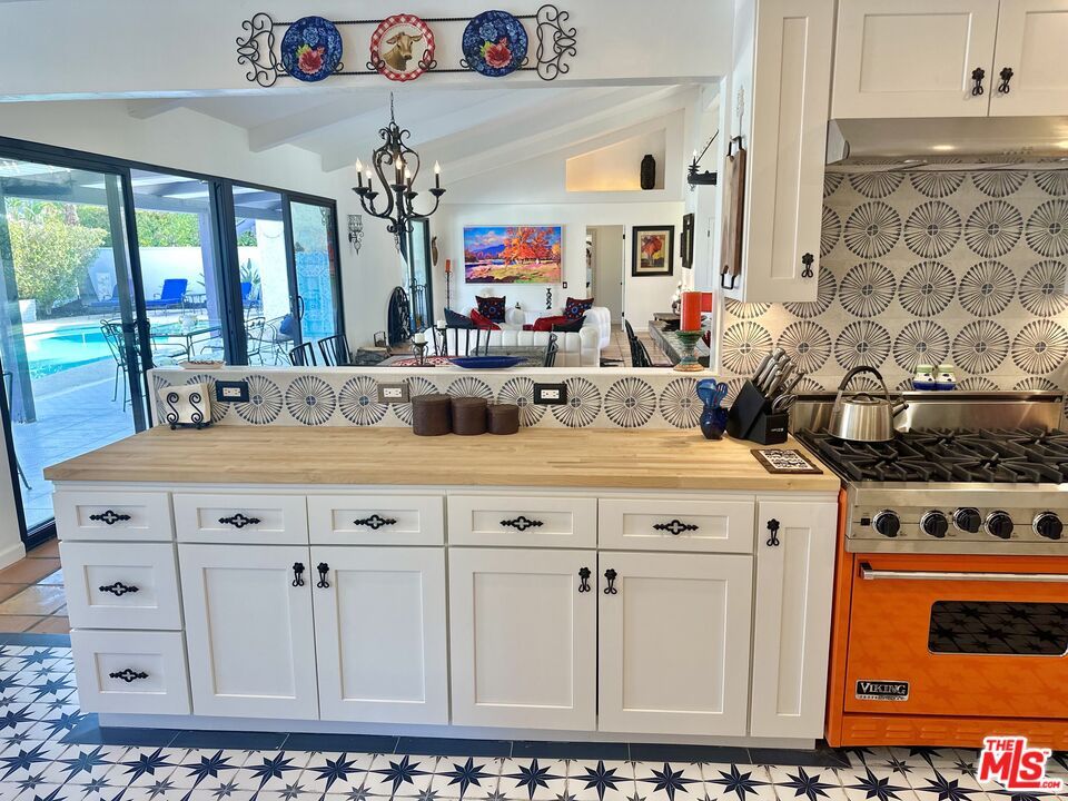 Chandelier, Interior, Kitchen