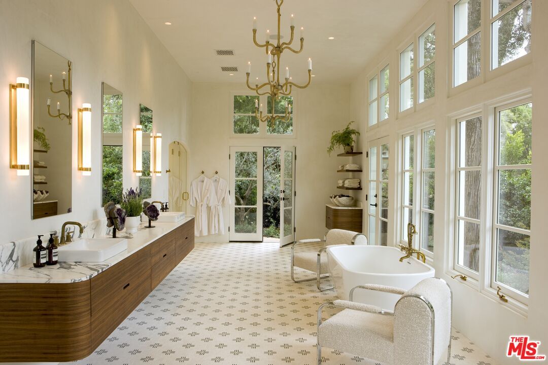 Bathroom, Chandelier, Dual Sink Vanities, Free Standing Baths, Interior, Recessed Lighting
