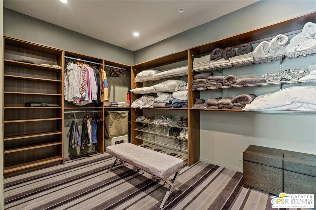 Interior, Recessed Lighting, Walk-in Closets, Wood Texture Flooring