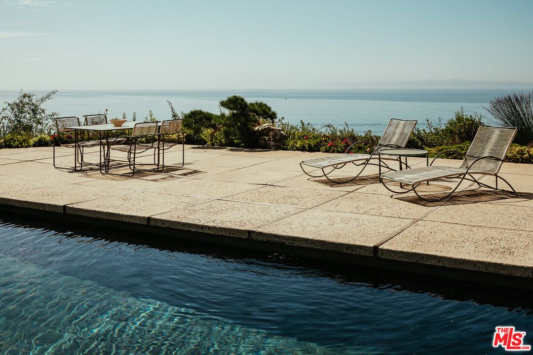 Exterior, Pool, Water