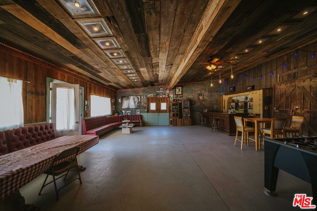 Dining room, Interior, Stone Walls, Wooden Ceilings, Wooden Walls