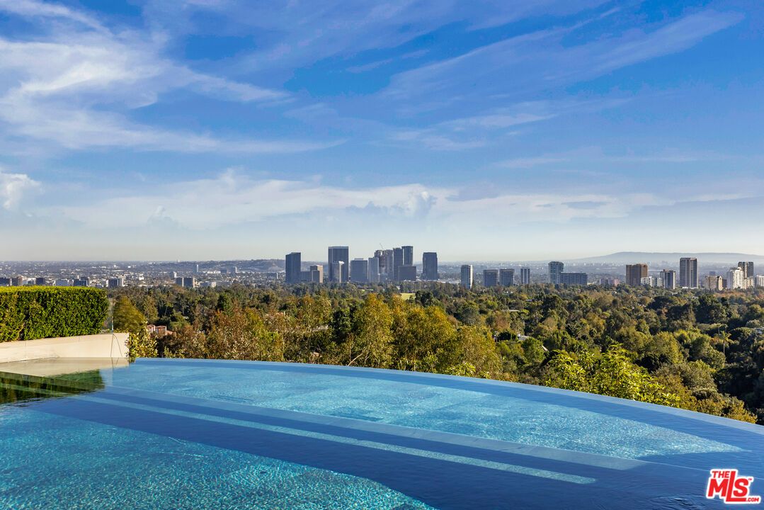 Exterior, Pool, Other, Skyline