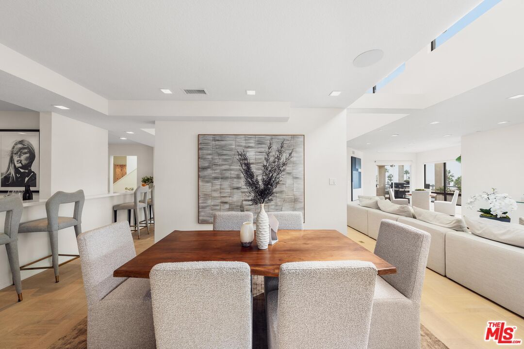 Dining room, Interior, Living room, Recessed Lighting, Wood Texture Flooring