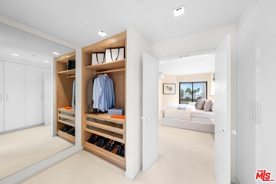 Interior, Recessed Lighting, Walk-in Closets