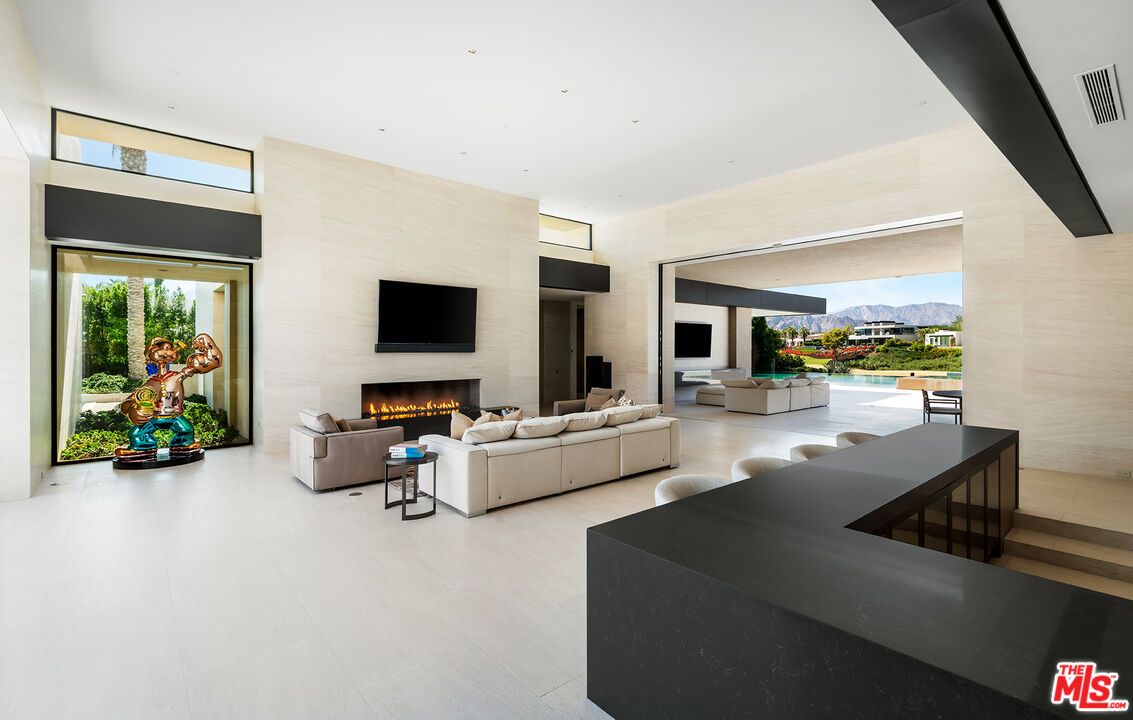 Fireplace, Interior, Living room, Recessed Lighting