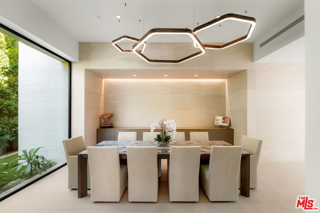 Dining room, Interior, Pendant Lights, Recessed Lighting