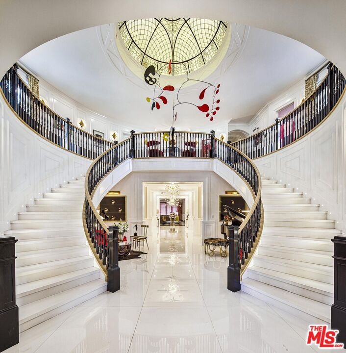 Interior, Marble