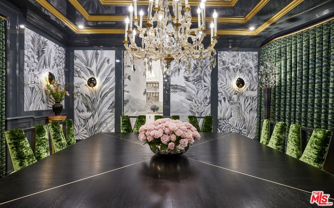 Chandelier, Dining room, Interior