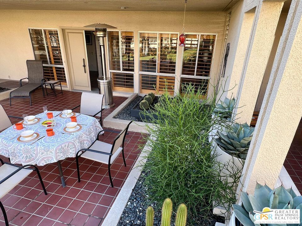 Dining room, Exterior, Interior