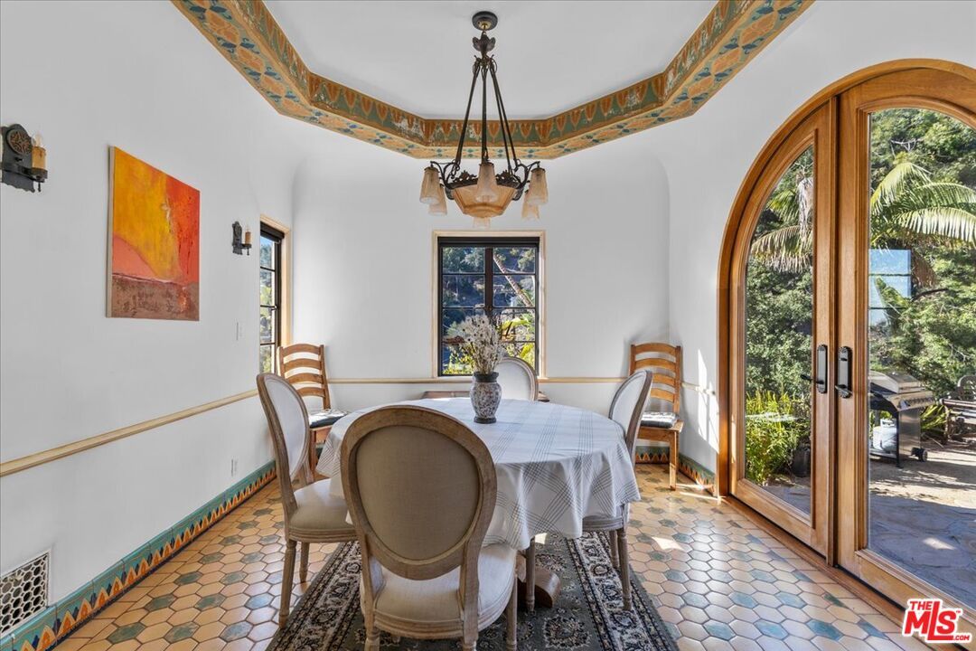 Dining room, Interior, Pendant Lights