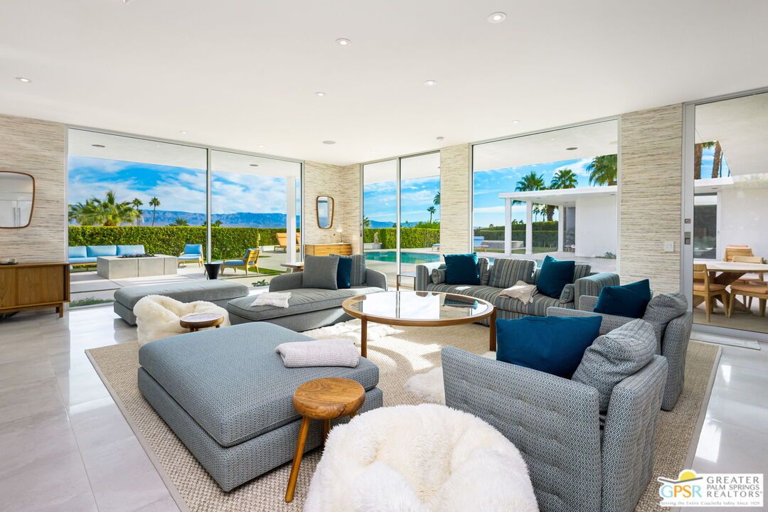 Dining room, Interior, Living room, Recessed Lighting, Water