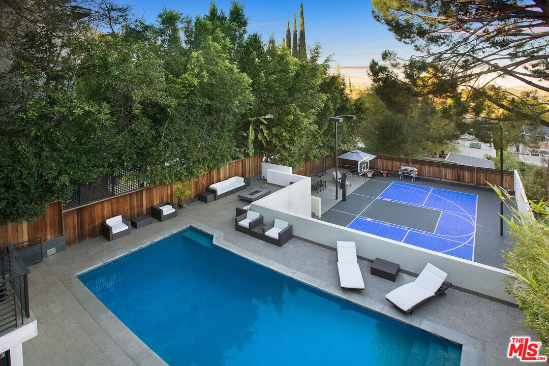 Exterior, Pool, Tennis Courts