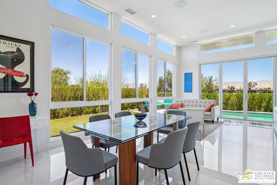 Dining room, Interior, Recessed Lighting
