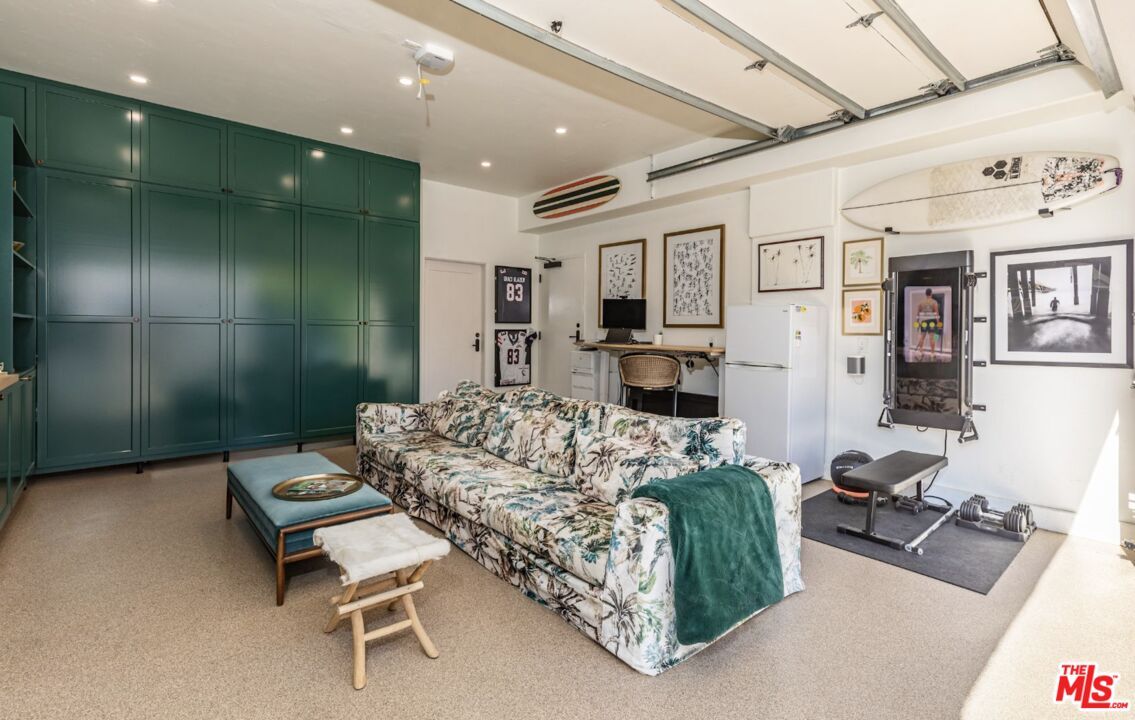 Fitness Equipment, Interior, Living room, Recessed Lighting
