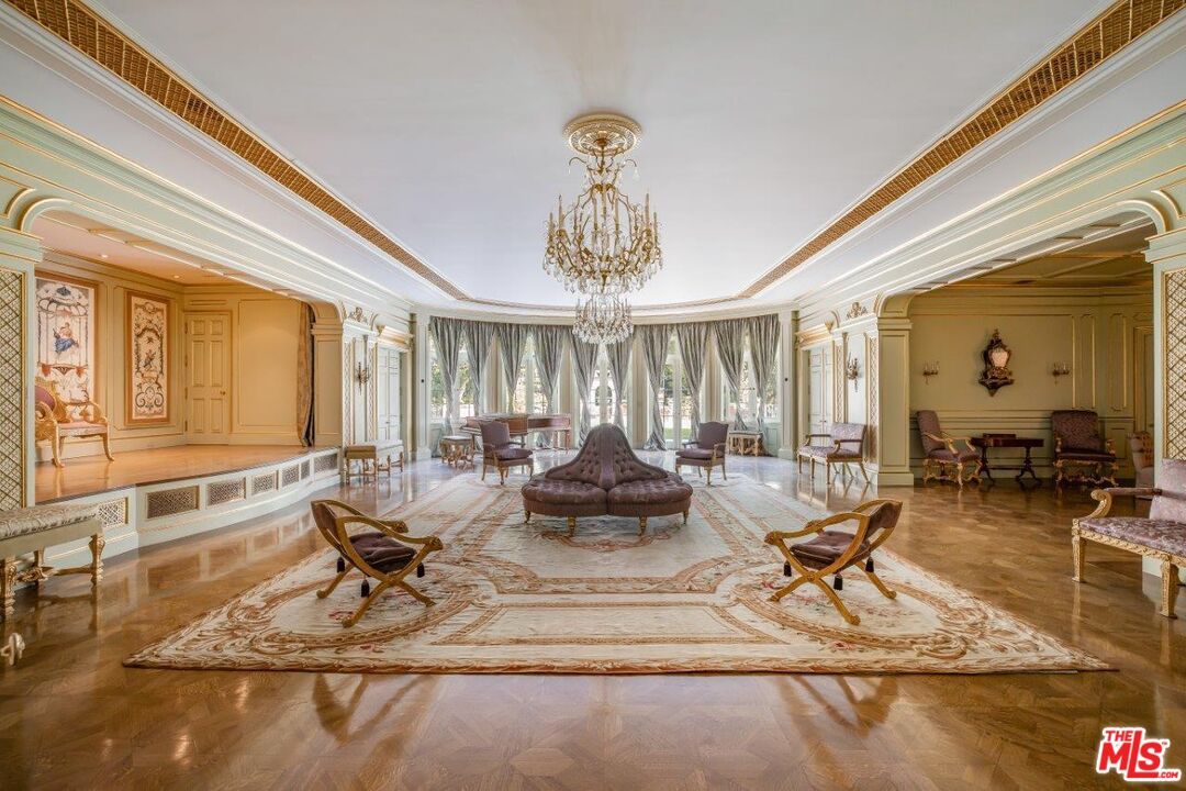 Chandelier, Interior, Living room, Wood Texture Flooring