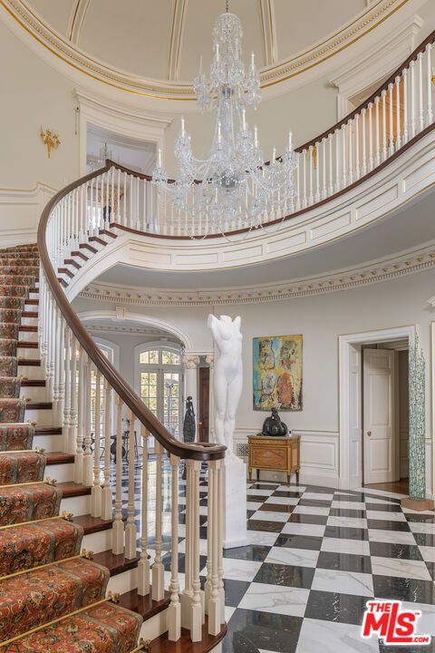 Chandelier, Interior, Marble