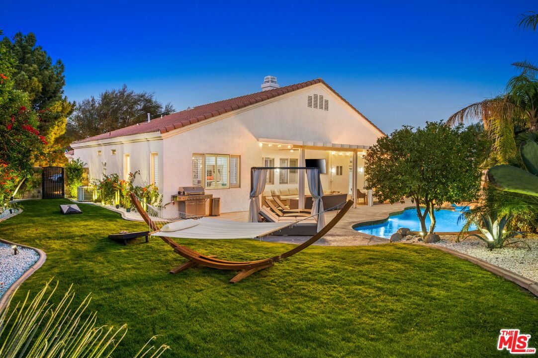 Backyard, Exterior, Pool