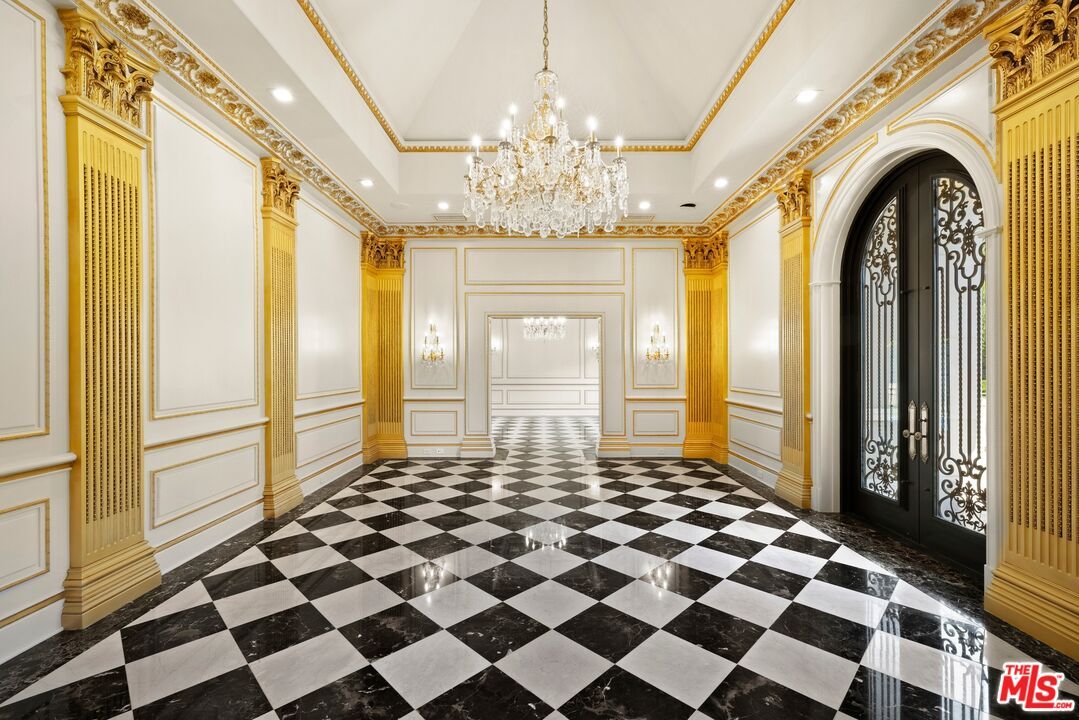 Chandelier, Interior, Recessed Lighting