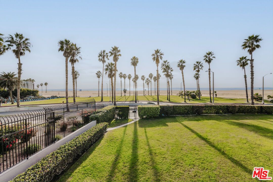 Backyard, Exterior, Water