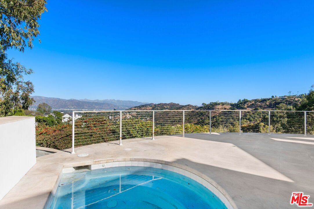 Exterior, Pool, Other