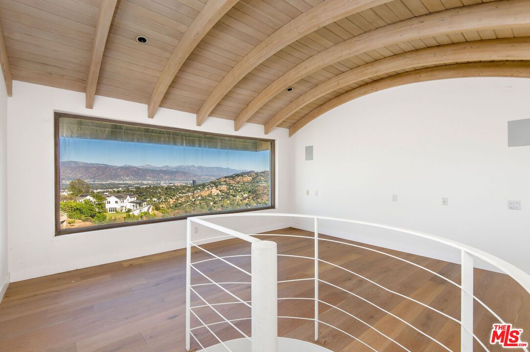 Empty room, Interior, Recessed Lighting, Wooden Beams, Wooden Ceilings, Wood Texture Flooring