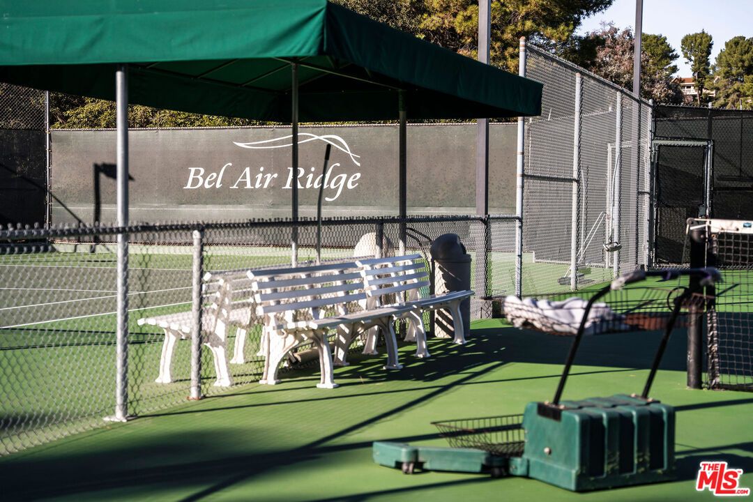 Exterior, Tennis Courts