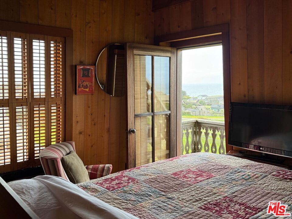Bedroom, Interior, Water, Wooden Walls